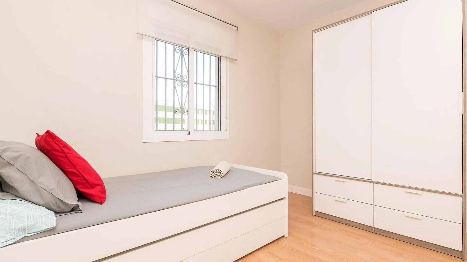 Castanuelas - Apartment In Jerez De La Frontera 0*,  Spain